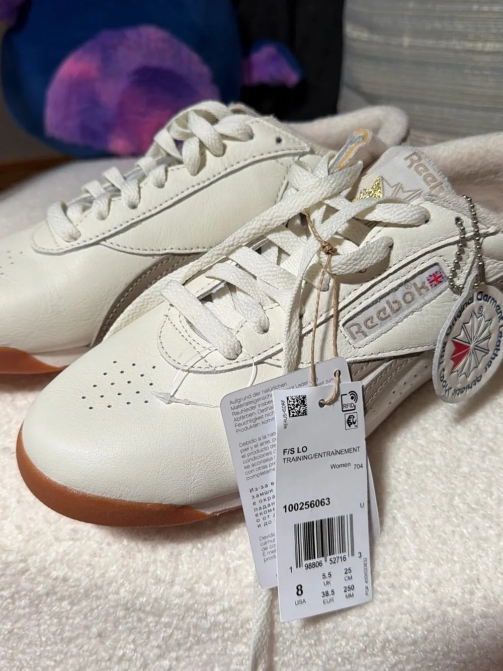 NWT Reebok - Picture 3 of 4